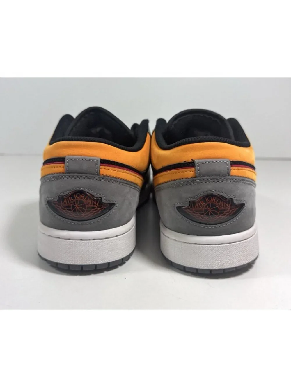 Nike Air Jordan 1 Low SE Size 10 Light Graphite Vivid Orange Shoes FN7308-008